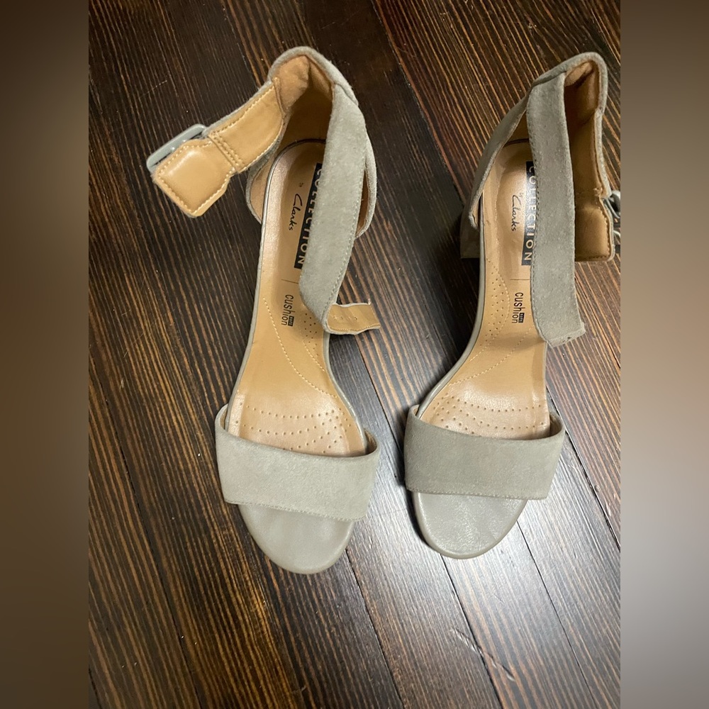 Clarks collection suede heels